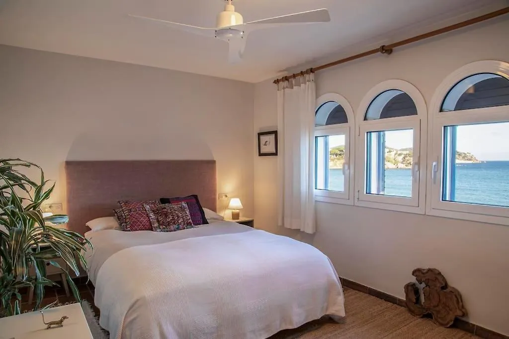 La Caseta De La Fosca, En El Mar. By The Sea. Palamos Holiday home
